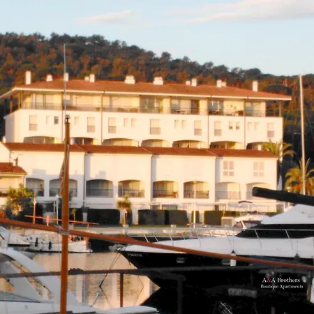 A&a Brothers Boutique -marina Port D'aro- Daire S'Agaro