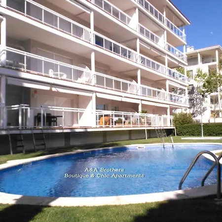 A&a Brothers Boutique -marina Port D'aro- Apartment *